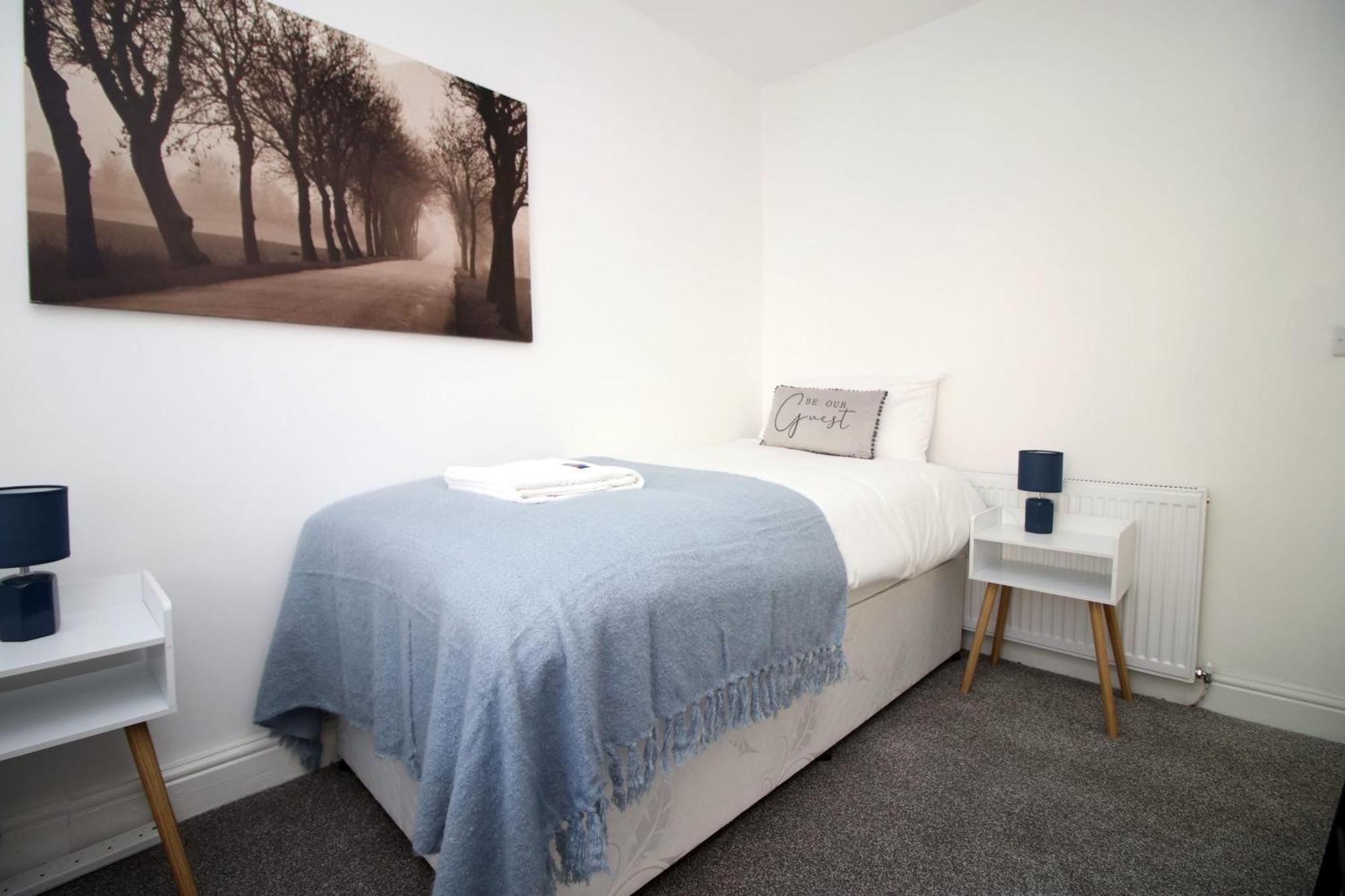 Very Special Home In Rhondda Valley Herbert House By Staystaycations Treorky Extérieur photo