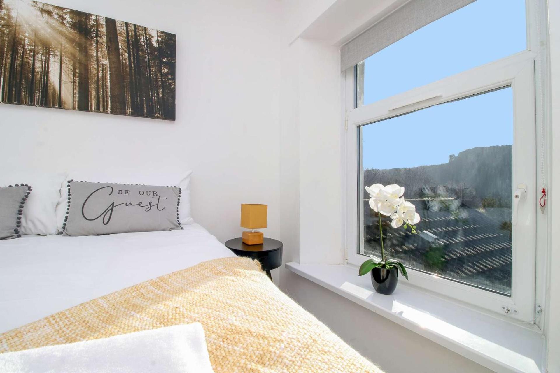 Very Special Home In Rhondda Valley Herbert House By Staystaycations Treorky Extérieur photo